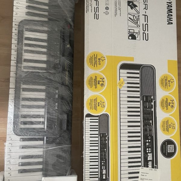 Yamaha Musik Keyboard PSR-F52 12V 61 Clape 5 octave 136 Sunete 158 ritmuri