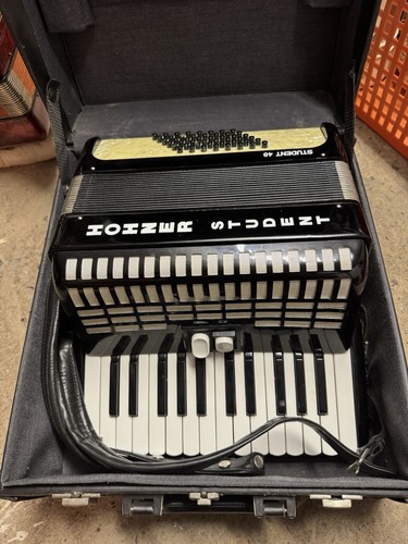 Acordeon  Hohner Student 48 basi negru